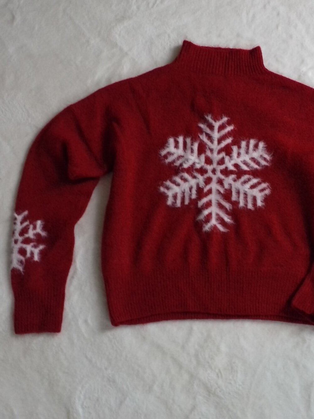 NEW JESSICA SIMPSON SOFT SWEATER IN RED/WHITE W/MOCK NECK